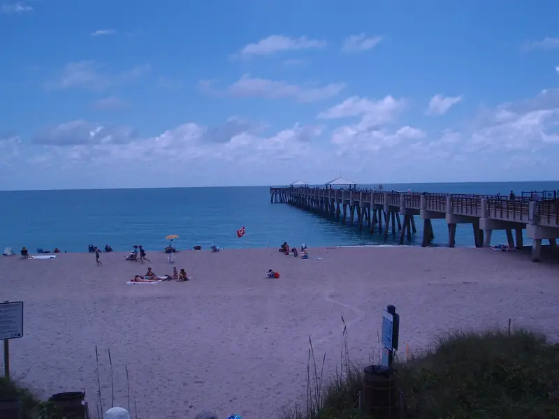 Juno Beach and Juno Beach Pier